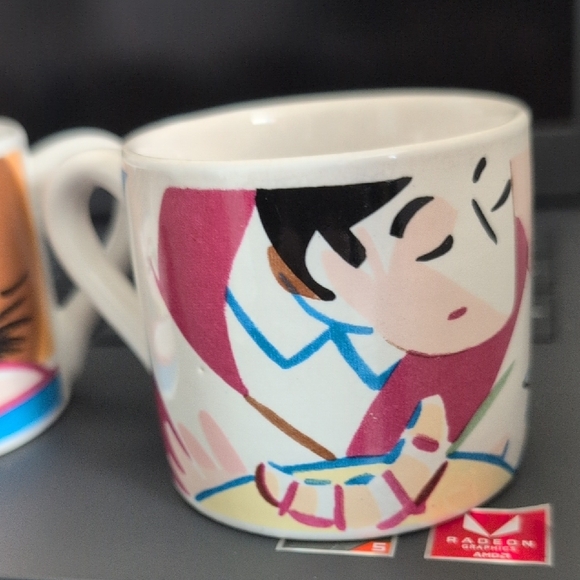 Colorful Abstract Face Mugs Set - Picture 6 of 11